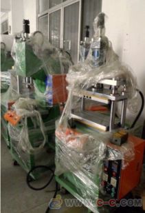 高精度制造利器 气动液压机、精密四柱油压机与深圳手机保护膜裁切机在超精密抛光膜加工中的应用